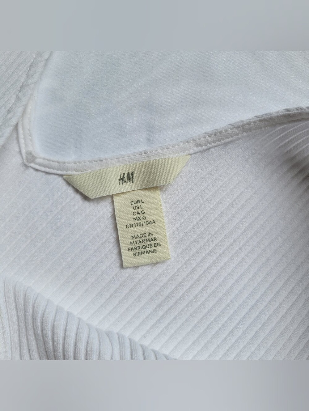 H&M White Ribbed Tank Ruffle Bottom Shirt Large - Picture 5 of 8